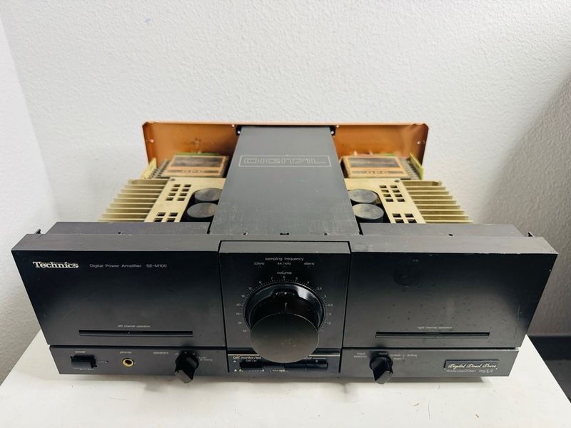 Technics SE-M100 Amplificador Potencia Digital afbeelding 6