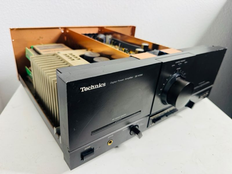 Technics SE-M100 Amplificador Potencia Digital afbeelding 14