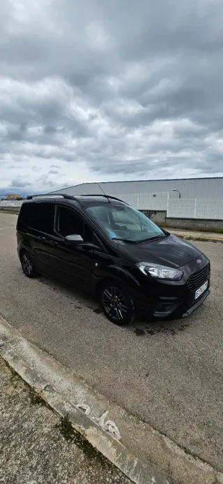 Ford Tourneo Courier 2022