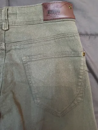 Pantalón verde oliva