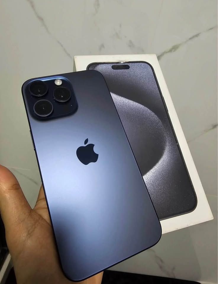 iPhone 15 Pro Max Azul Marino