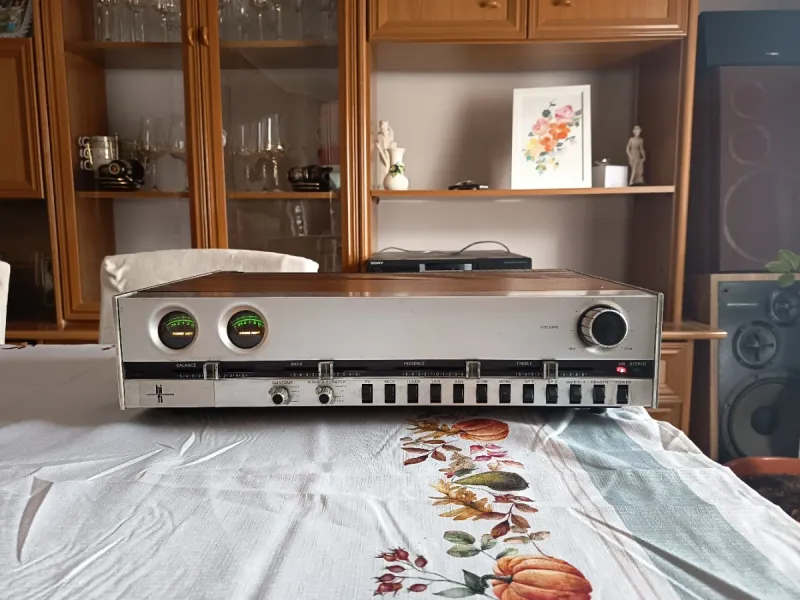 Amplificador Philips 521 Plata y Marrón