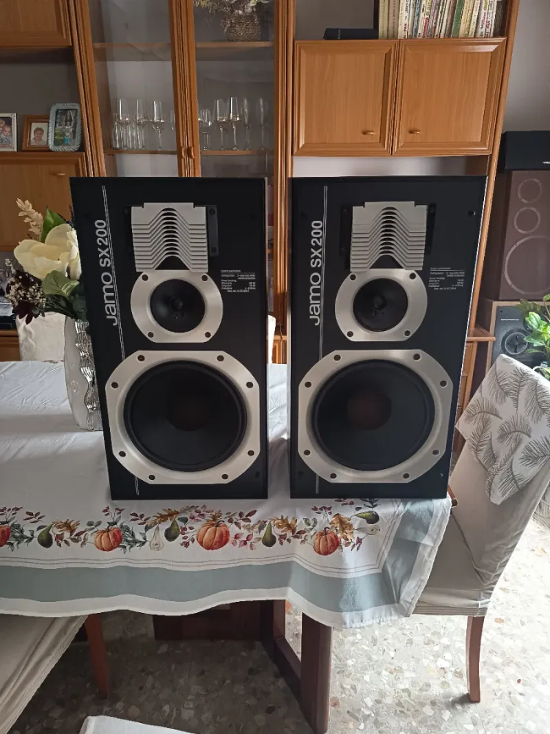 Altavoces Jamo SX200