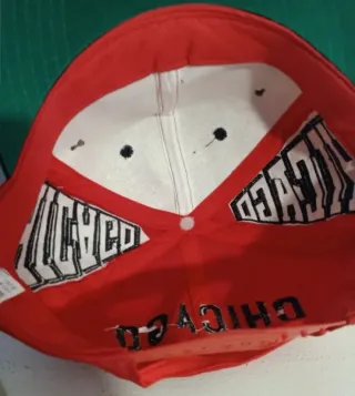 Gorra plana Chicago roja y negra