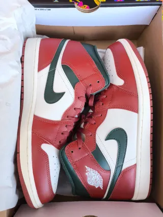 Jordan 1 Mid Talla 44.5 Eur