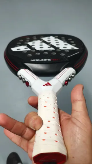 Pala Adidas Metalbone HDR + Ale Galan