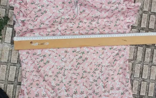 Blusa rosa con estampado floral