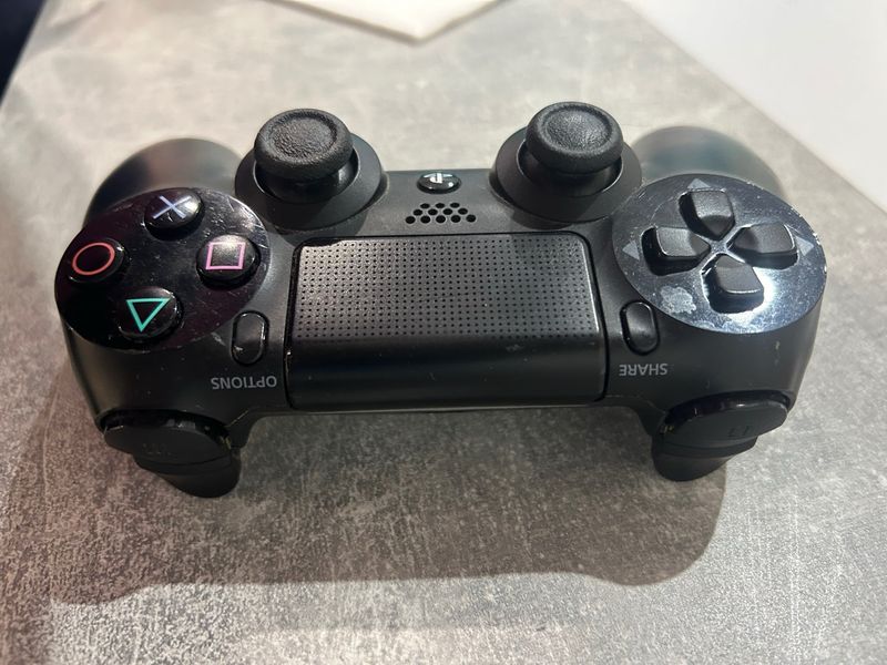 Consola PS4 Slim Negra