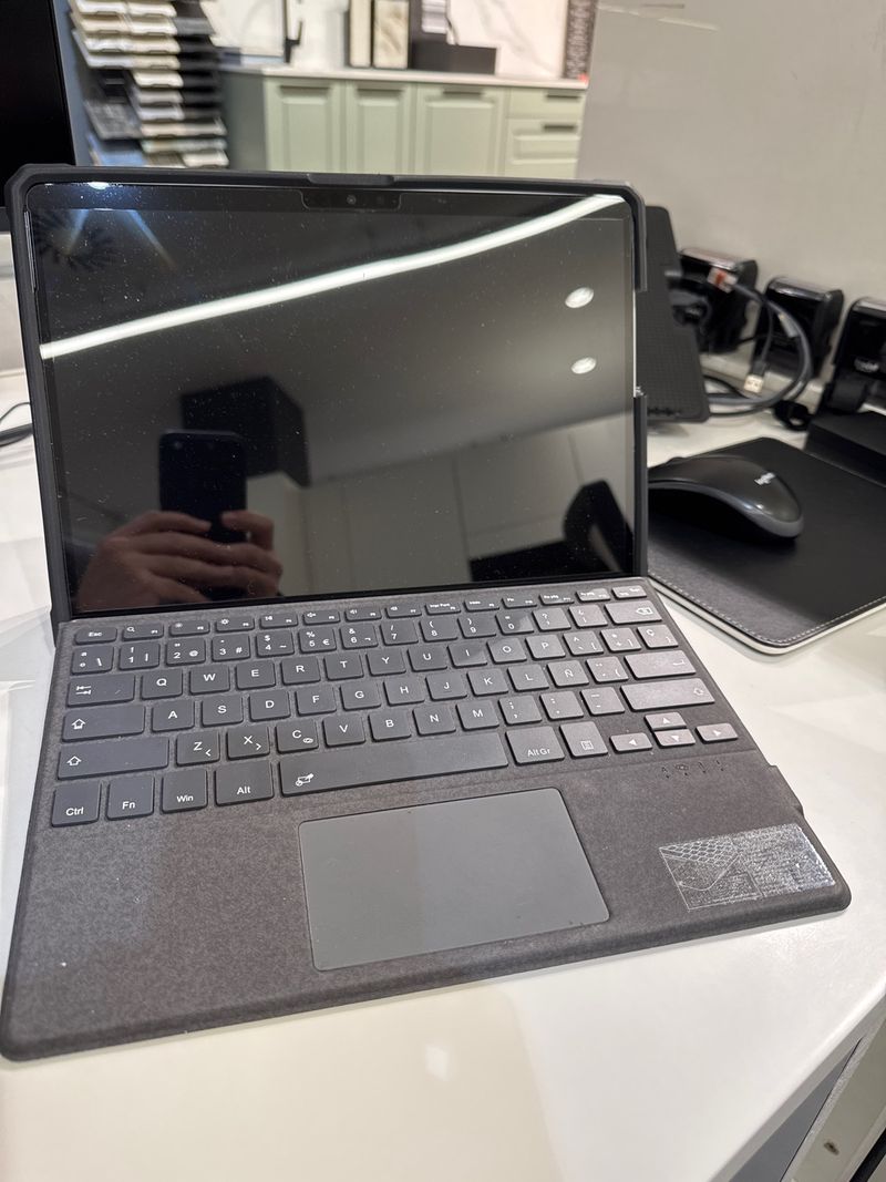 Microsoft Surface Pro 8 16GB i7