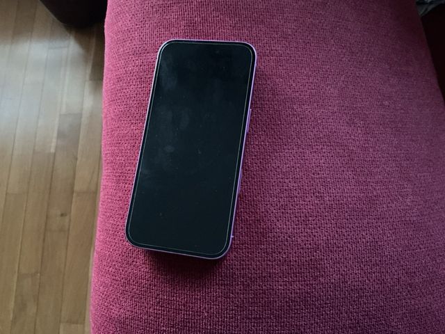 iPhone 16 Apple