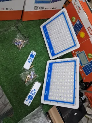 ROYAL Lampada Solare 800W con Telecomando