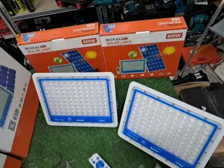 ROYAL Lampada Solare 800W con Telecomando