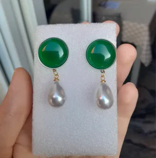 Orecchini vintage giada verde e perle