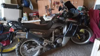 Honda Transalp 600 Negra 98000 kilómetros