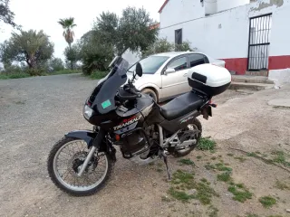 Honda Transalp 600 Negra 98000 kilómetros