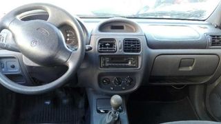 Renault 7700104956 centralita motor clio ii 229841