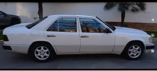 Mercedes-Benz 300 1993