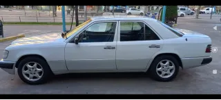 Mercedes-Benz 300 1993