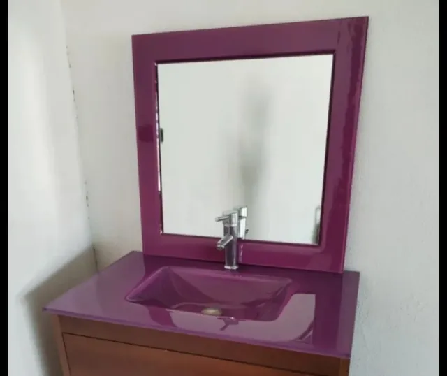 Conjunto Lavabo y Espejo Diseño Morado