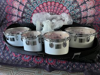 Juego de Toms Marching Blancos marca Thomann