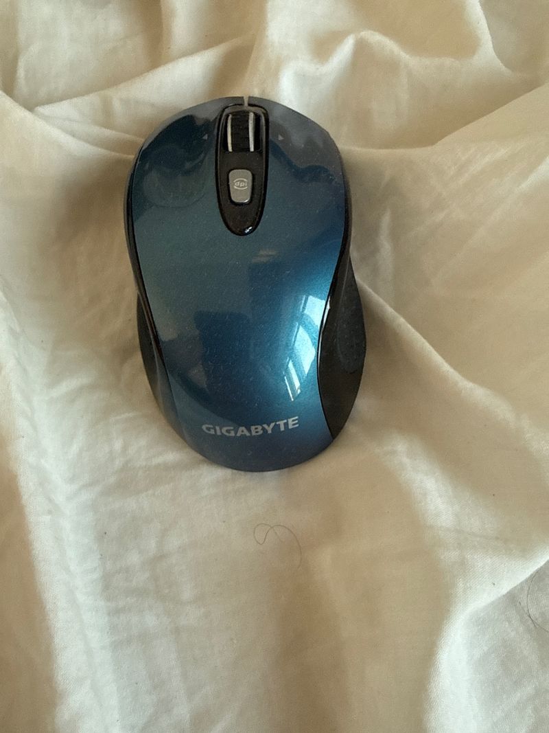 Ratón Gigabyte Azul y Negro