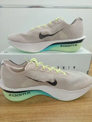 Nike ZoomX Vaporfly Next% 4 T40 42