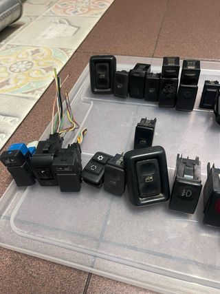 Lote Pulsadores y Relés VW Golf Mk2 Originales