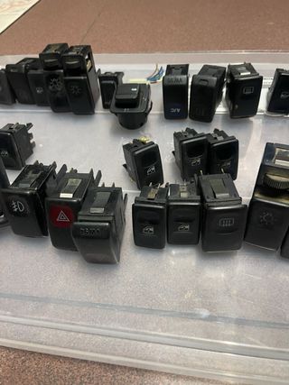 Lote Pulsadores y Relés VW Golf Mk2 Originales