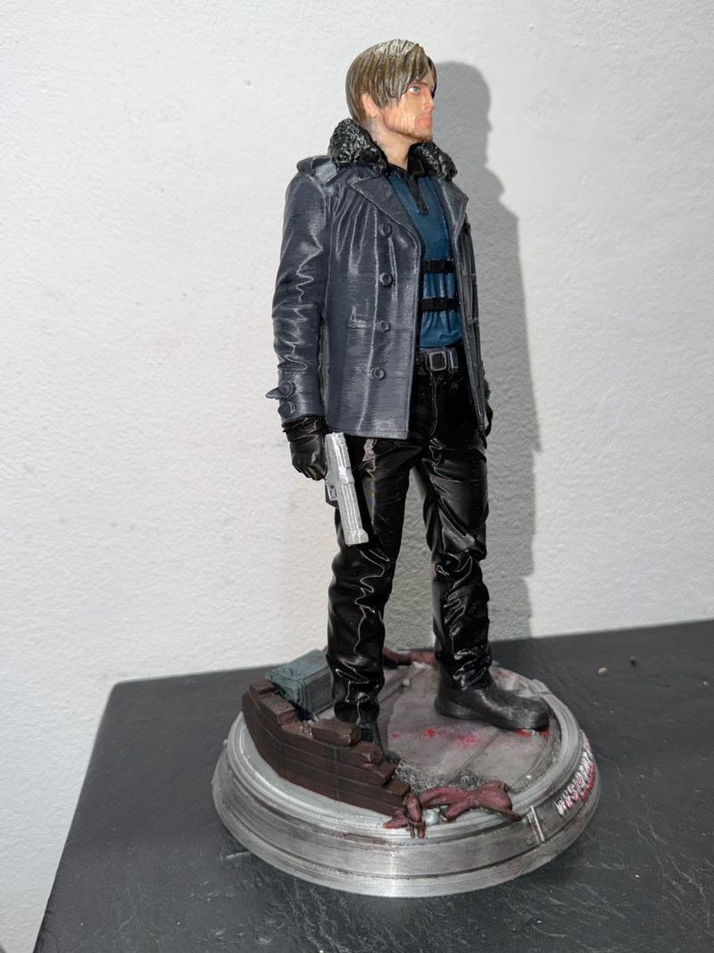 Figura Leon Kennedy - REQUIEM afbeelding 2