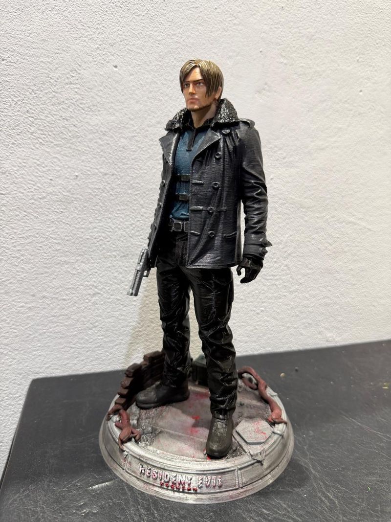 Figura Leon Kennedy - REQUIEM afbeelding 3