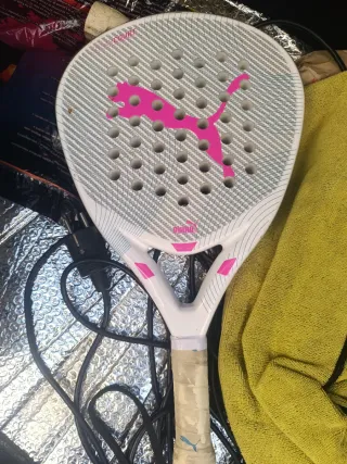 Pala de pádel Puma Court