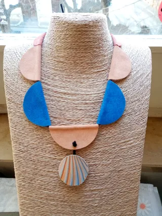 Collana artigianale in pelle