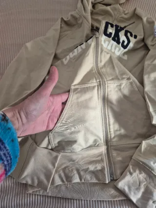 Chaqueta Converse Beige con Capucha