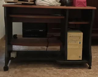 Mesa de ordenador.