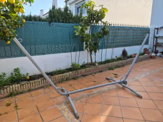 Hamaca ikea beige con soporte metálico