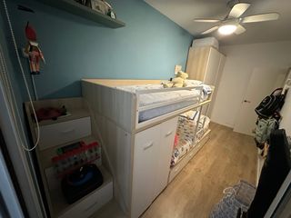 Cama tren infantil/ juvenil con armario y cajones.