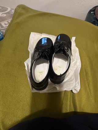 Zapatos de comunión negros charol