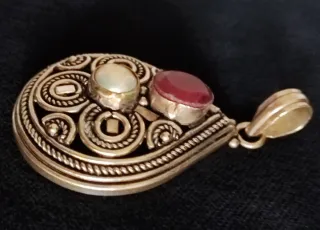 Pendente con rubino e perla