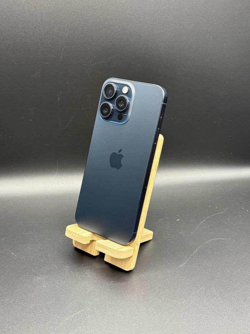 iPhone 15 pro Max 256gb Azul como Nuevo garantia