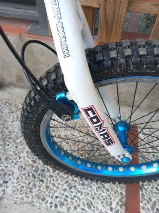 Bicicleta Monty 220 Kamel