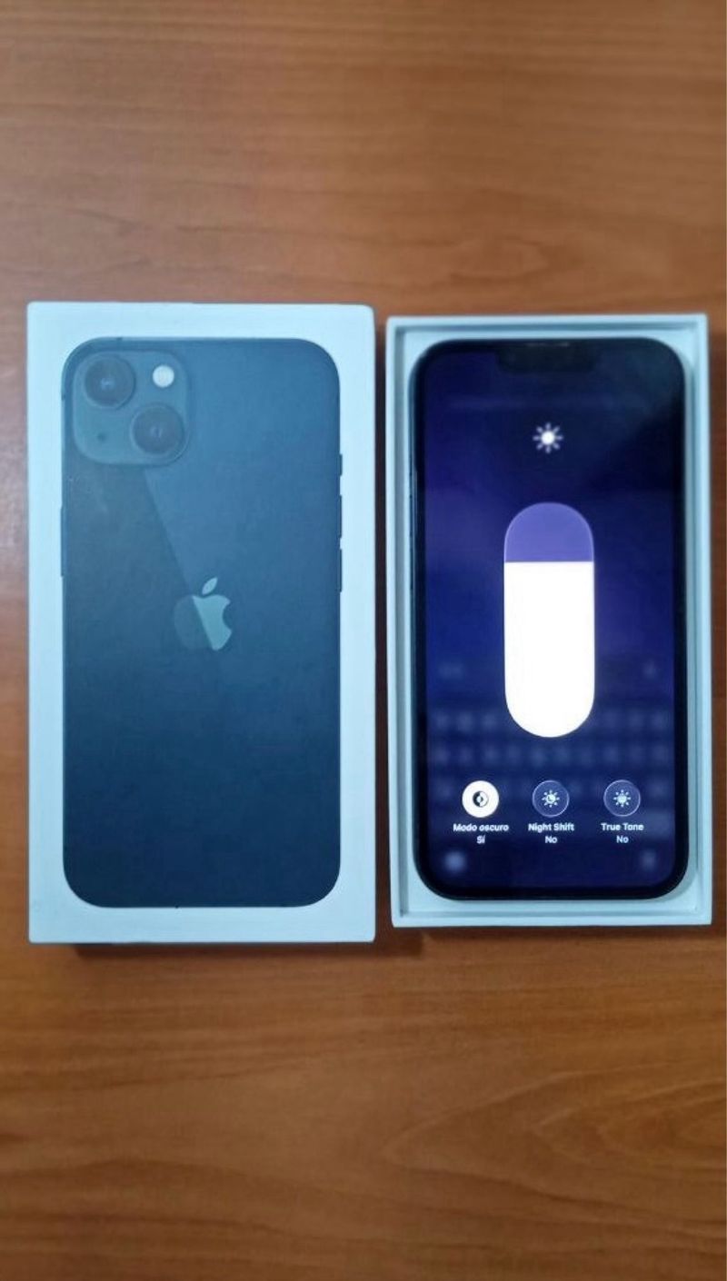 iPhone 13 Negro/Azul Marino afbeelding 3