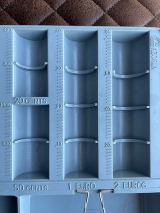 Bandeja organizadora de monedas y billetes