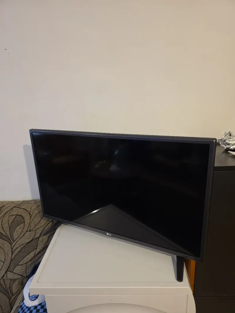 Televisor LG Negro 32 LG 32LH5900