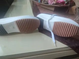 Botines negros de cordones