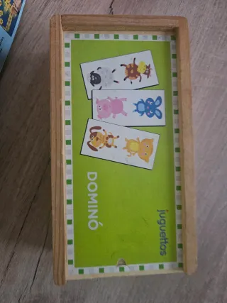 Dominó infantil de animales de madera