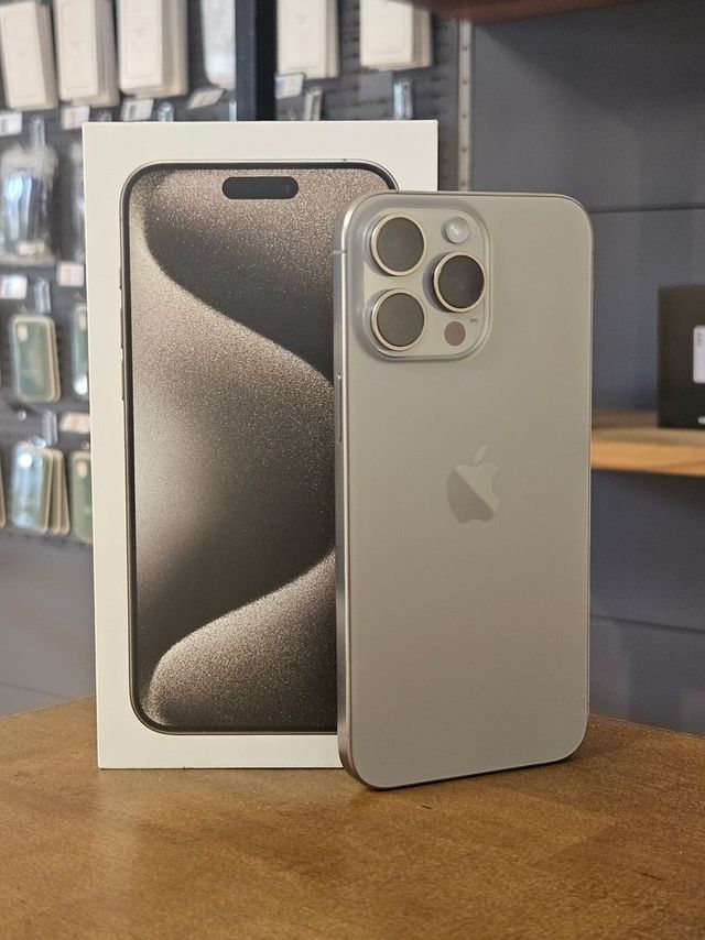 IPHONE 15 PRO MAX 512GB TITANIO BATE. 100%