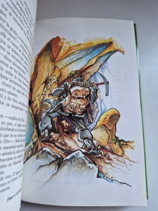 2 Libros-juegos ilustrados por Alfonso Azpiri.