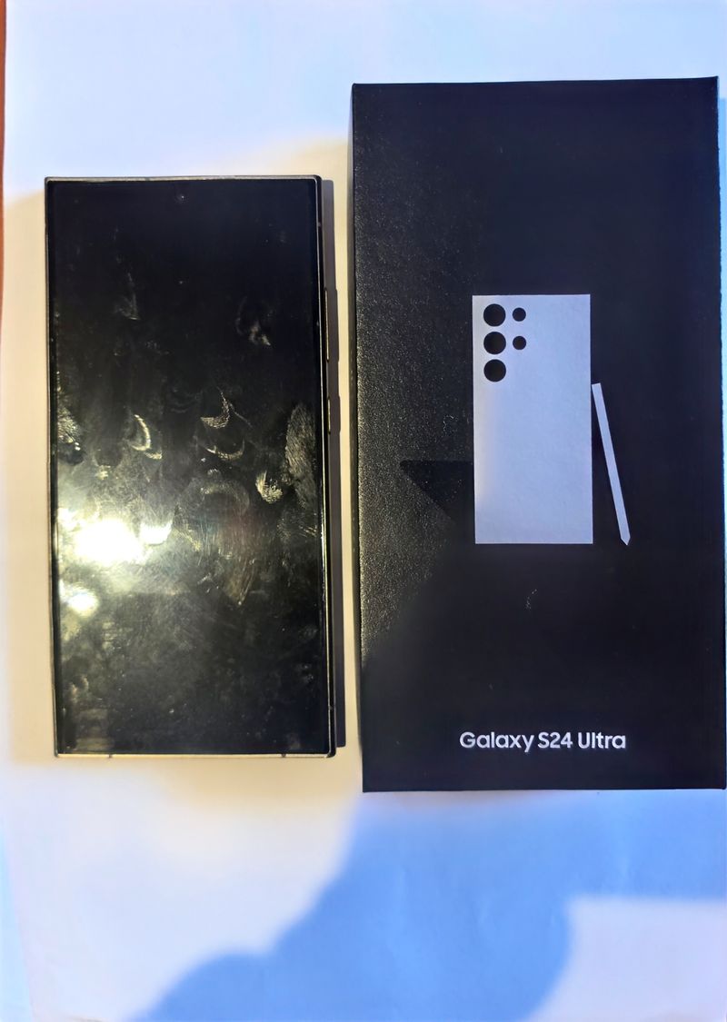 Samsung Galaxy S24 Ultra 512GB + Cargador afbeelding 2