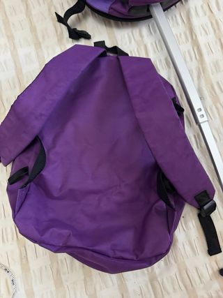 Conjunto 2 mochilas moradas con ruedas