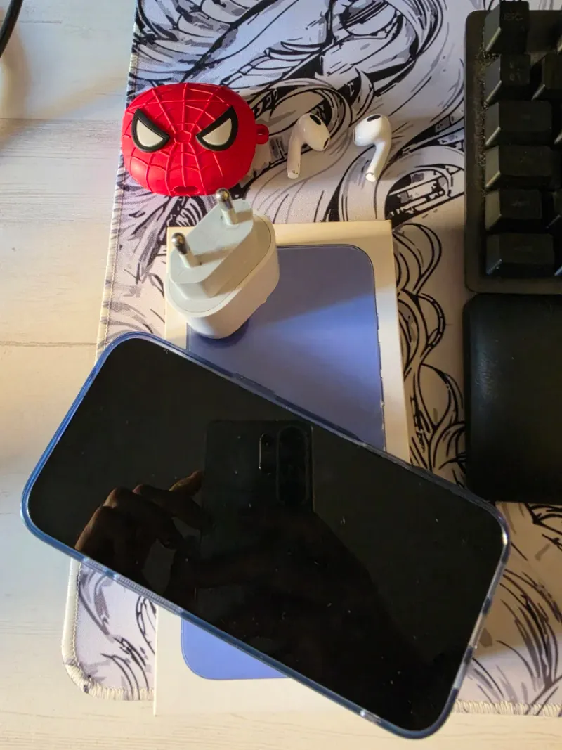 PACK iPhone 16 Plus 128GB + Airpods + Funda + ....